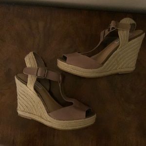 NEW - Steve Madden Espadrille Wedge - Size 9. Taupe Color